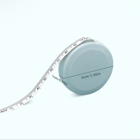 NEW, Retractable Measuring Tape - Picture 3 of 3